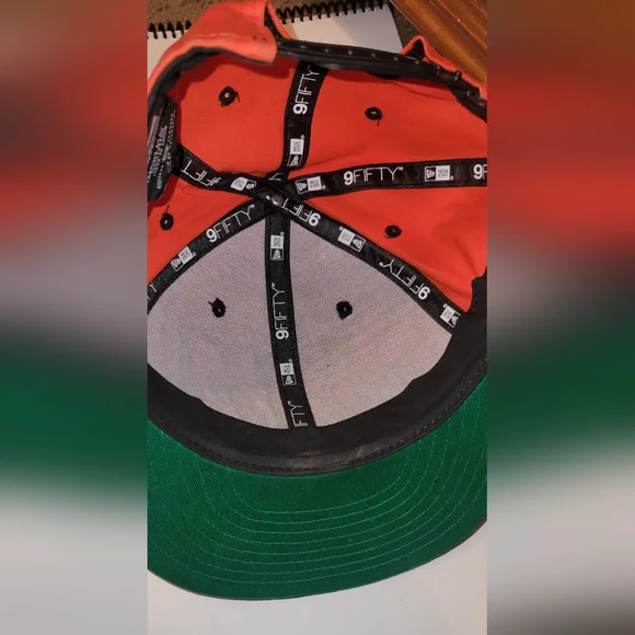 Retro style New Era Miami Hat - Picture 5 of 9